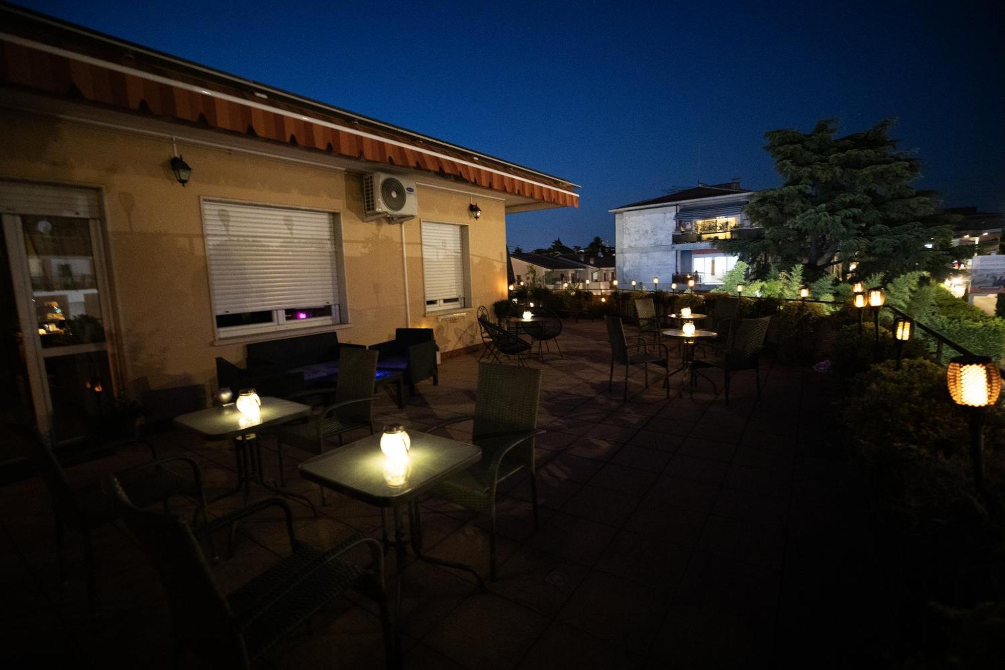 Bru Rooms Peschiera del Garda Eksteriør bilde