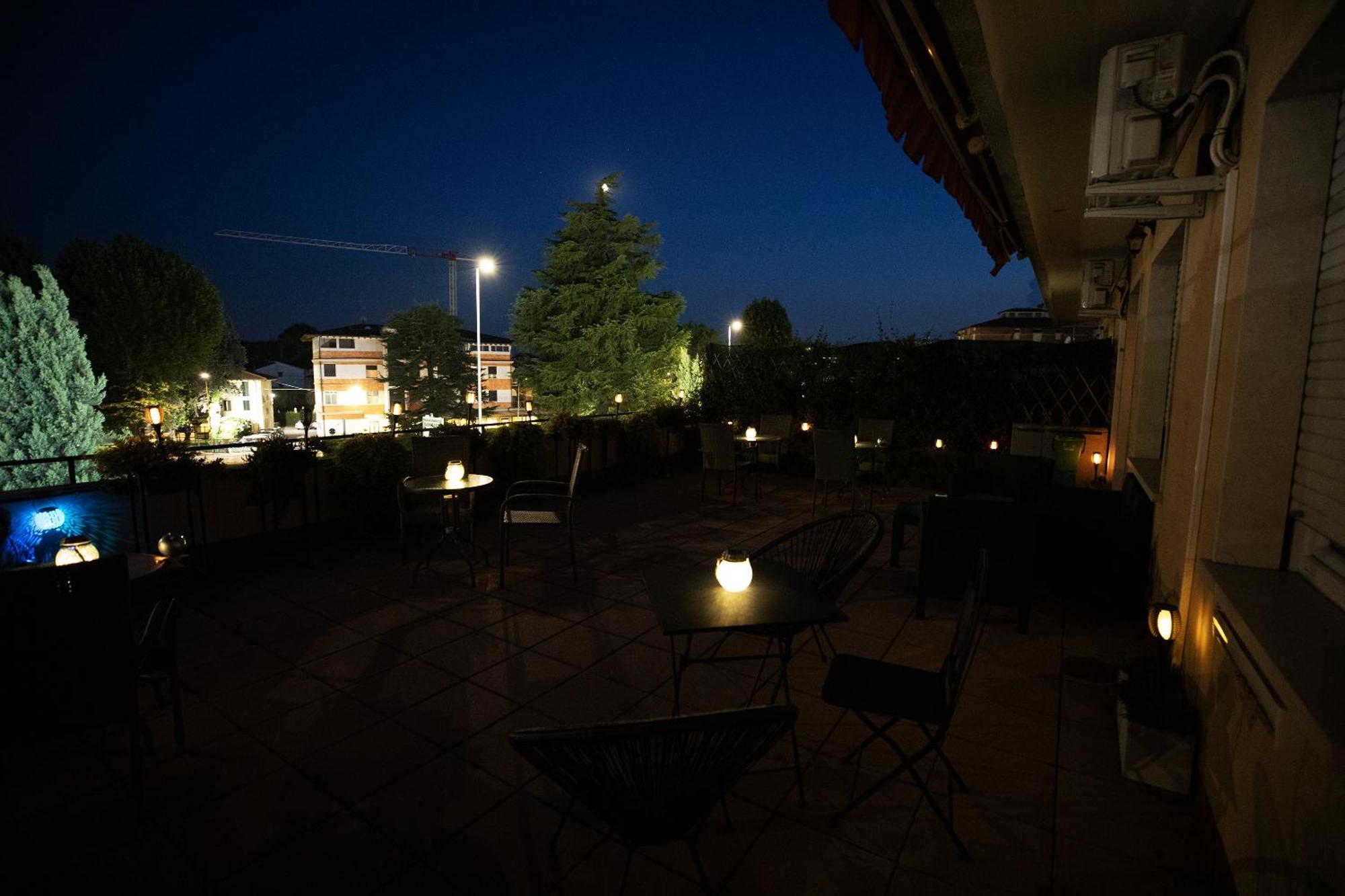 Bru Rooms Peschiera del Garda Eksteriør bilde