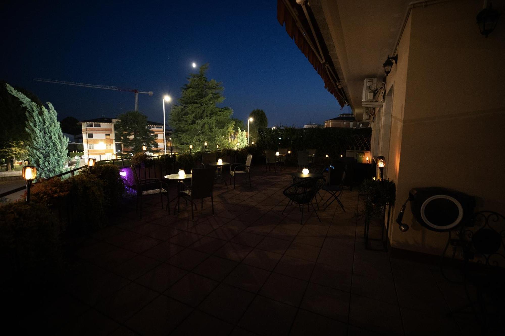 Bru Rooms Peschiera del Garda Eksteriør bilde